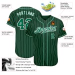 Benutzerdefiniertes grün-weißes Nadelstreifen-Baseballtrikot in Kelly-Grün-Weiß Benutzerdefiniertes grün-weißes Nadelstreifen-Baseballtrikot in Kelly-Grün-Weiß