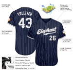 Benutzerdefiniertes authentisches Baseball-Trikot mit marineblauen und weißen Nadelstreifen in Weiß und Grau Benutzerdefiniertes authentisches Baseball-Trikot mit marineblauen und weißen Nadelstreifen in Weiß und Grau